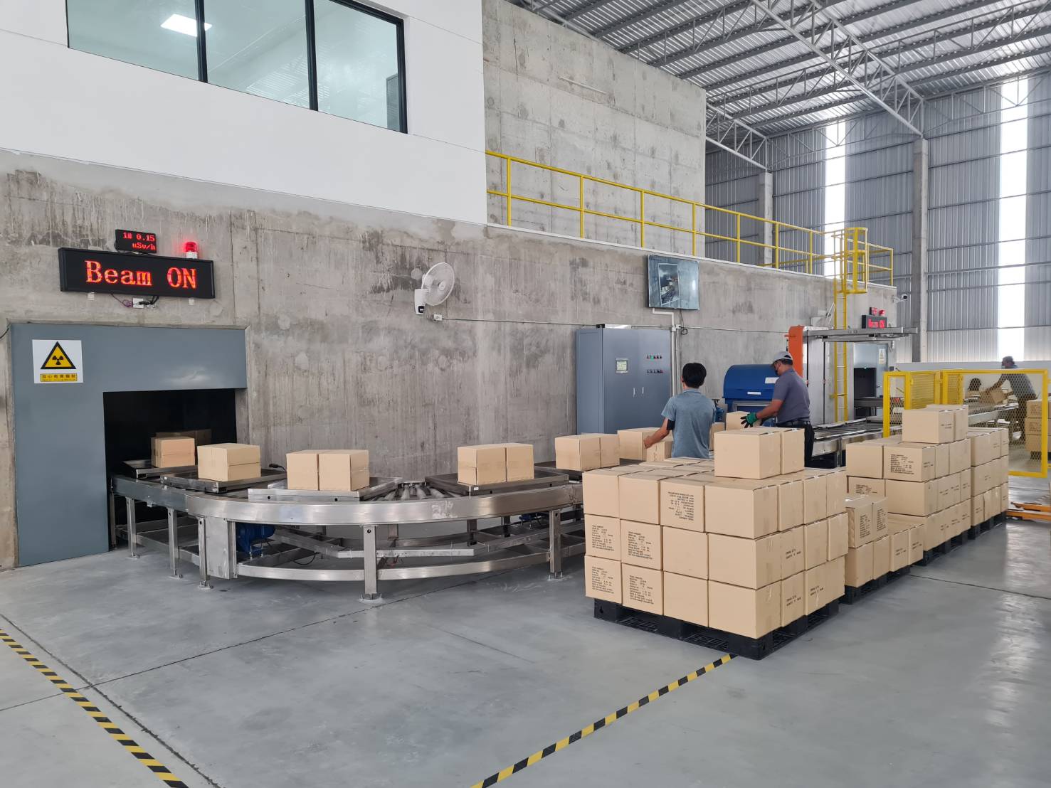 Smart conveyor and Packaging flipper machine with real-time controlled can minimize any human error in sterilize process unlike others 